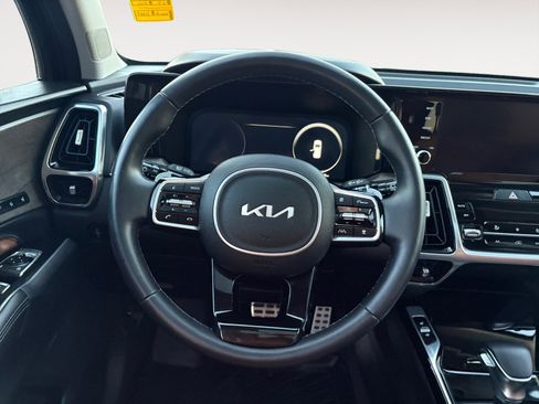Used 2023 Kia Sorento SX Prestige image 14