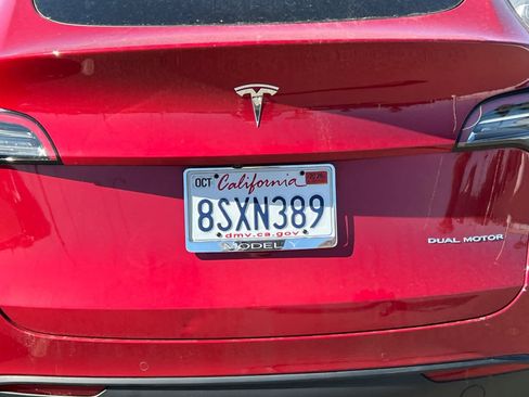 Used 2020 Tesla Model Y Long Range AWD/4WD image 19