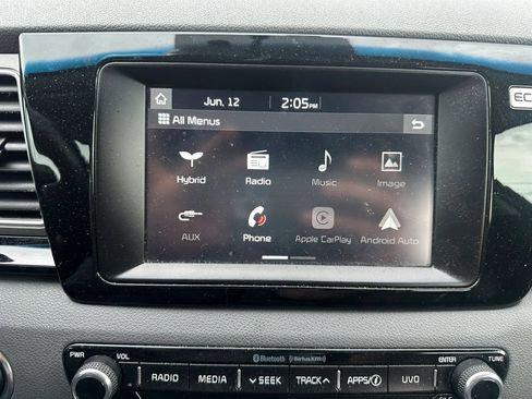Used 2017 Kia Niro EX FWD image 7