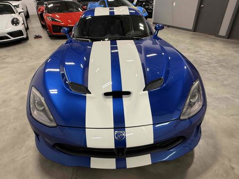Used 2013 SRT Viper GTS w/ GTS Laguna Interior Pkg image 12