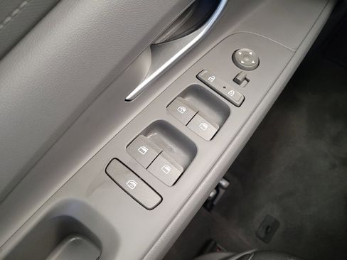 Used 2023 Hyundai Elantra SEL FWD image 27