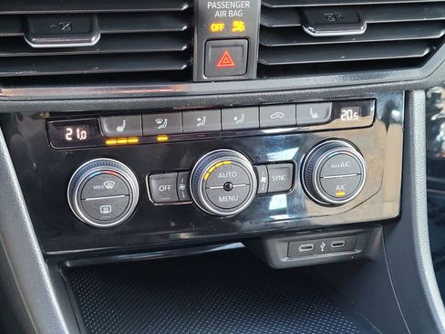 Used 2021 Volkswagen Jetta R-Line image 23