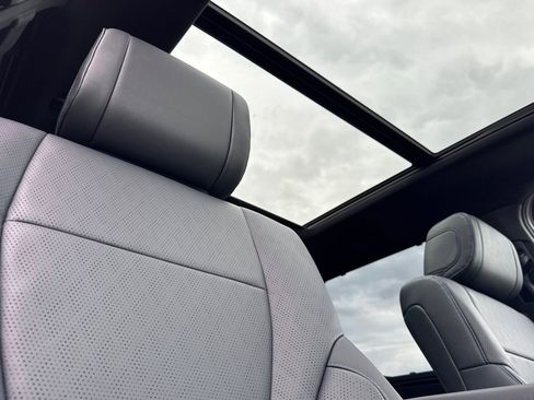New 2026 Toyota Tundra Platinum AWD/4WD image 16