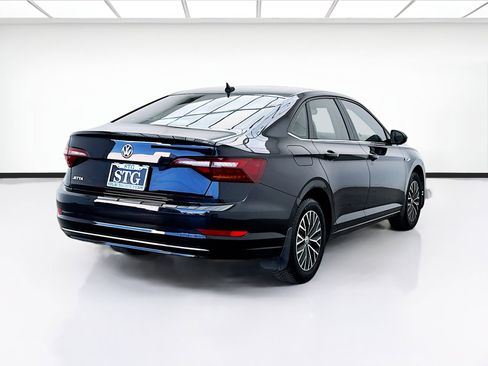 Used 2019 Volkswagen Jetta SEL image 4