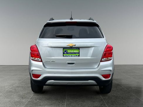 Used 2022 Chevrolet Trax LT w/ Driver Confidence Package image 6