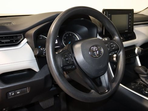 Used 2022 Toyota RAV4 XLE image 37