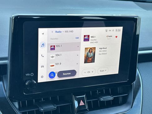 Used 2024 Toyota Corolla LE image 19