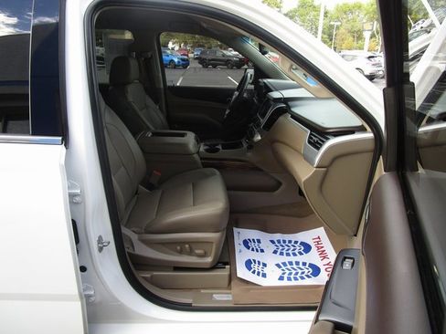 Used 2018 GMC Yukon XL SLT image 32