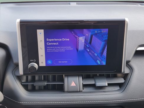 Used 2025 Toyota RAV4 XLE FWD image 11