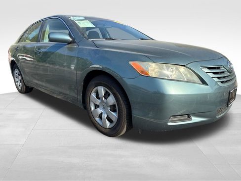 Used 2009 Toyota Camry LE FWD image 7