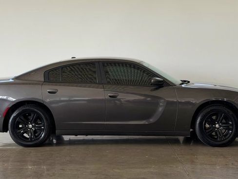 Used 2022 Dodge Charger SXT RWD image 8