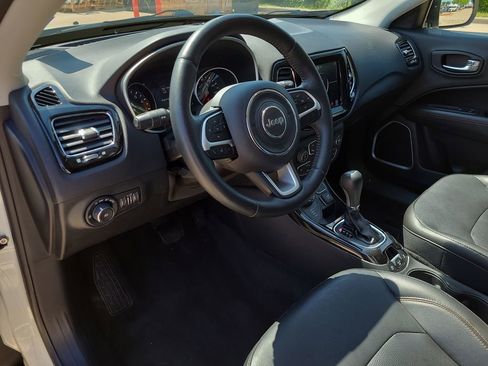 Used 2018 Jeep Compass Limited w/ Safe & Security Group AWD/4WD image 17