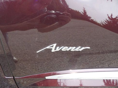 Used 2021 Buick Envision Avenir w/ Technology Package II AWD/4WD image 16