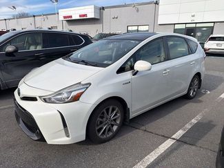Used 2016 Toyota Prius V video 2