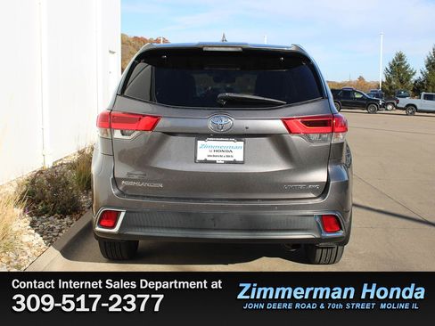 Used 2019 Toyota Highlander Limited image 5