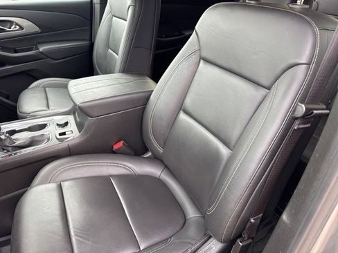 Used 2023 Chevrolet Traverse LT w/ LT Premium Package image 25