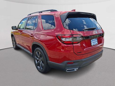 Certified 2025 Honda Pilot Sport image 7