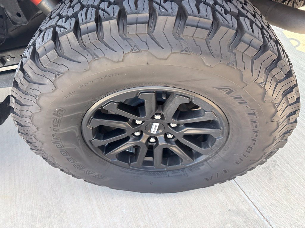 Used 2025 Ford F150 Raptor AWD/4WD image 39