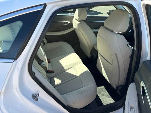 Used 2025 Hyundai Sonata SEL FWD image 25