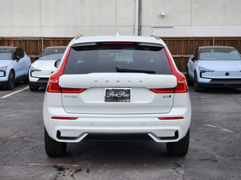 Used 2025 Volvo XC60 B5 Core w/ Climate Package image 6