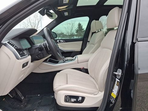 Used 2022 BMW X5 M50i w/ Executive Package image 15