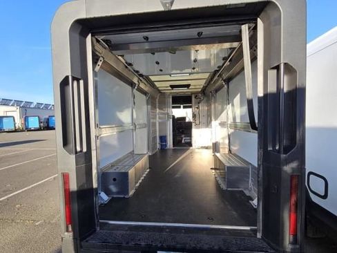 Used 2023 Chevrolet Brightdrop 600 w/ Active Safety Package 2 AWD/4WD image 3
