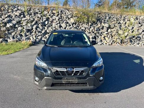 Used 2023 Subaru Crosstrek 2.0i Premium image 2