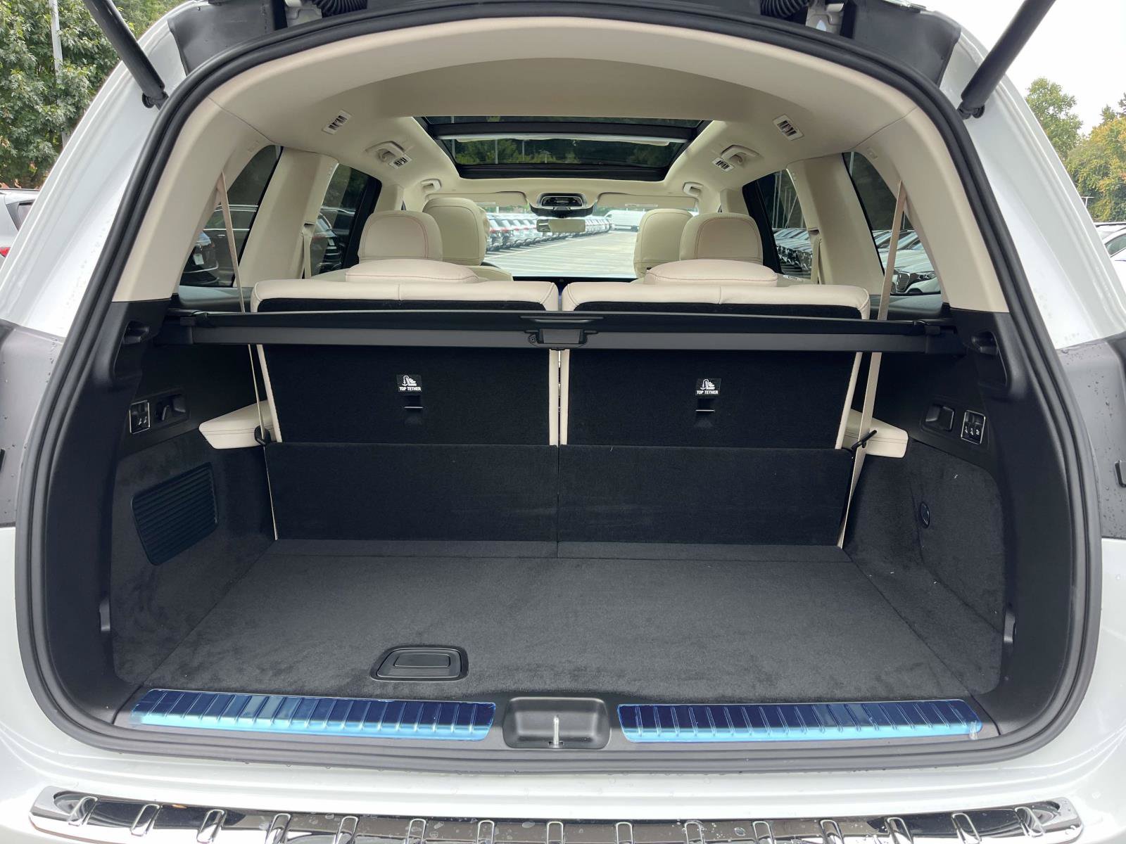 New 2027 Mercedes-Benz GLS 450 4MATIC image 10