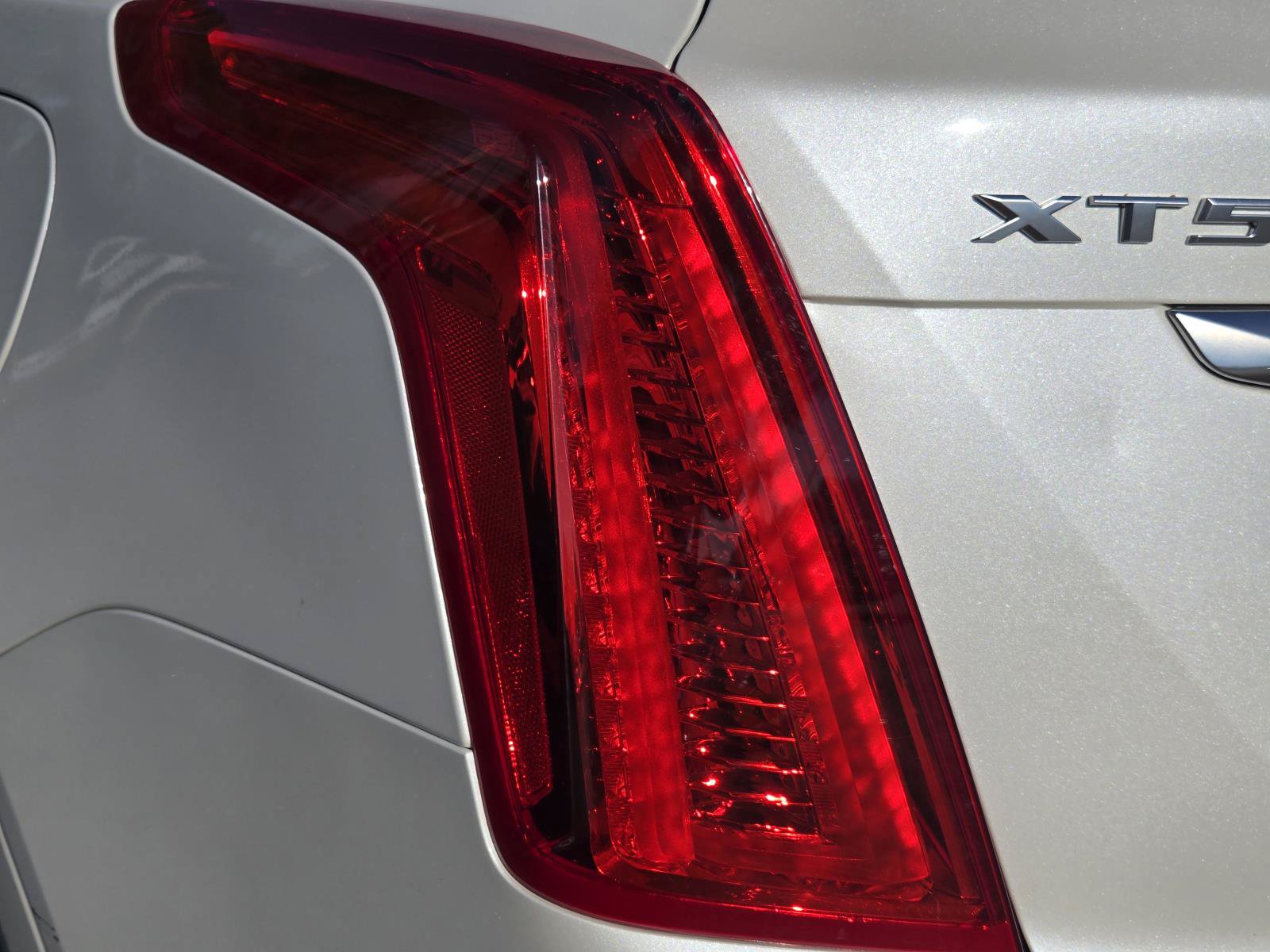 Used 2019 Cadillac XT5 FWD image 12