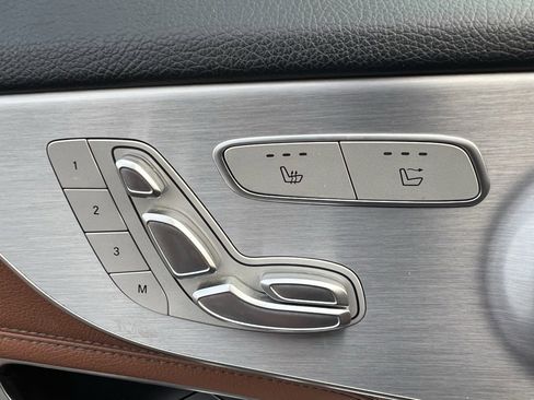 Used 2019 Mercedes-Benz C 300 4MATIC Cabriolet image 11