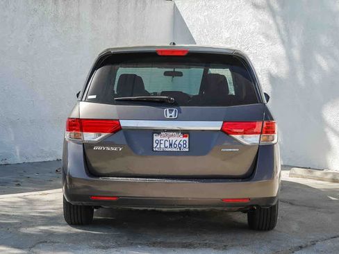 Used 2016 Honda Odyssey SE image 5
