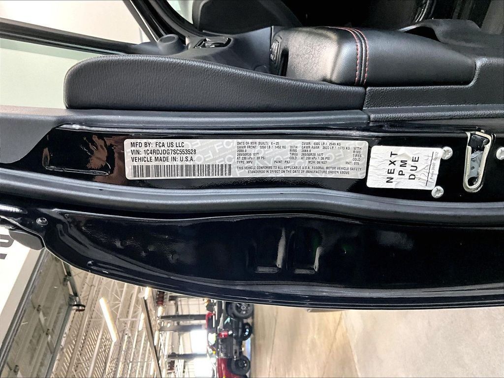 Used 2025 Dodge Durango GT AWD/4WD image 34
