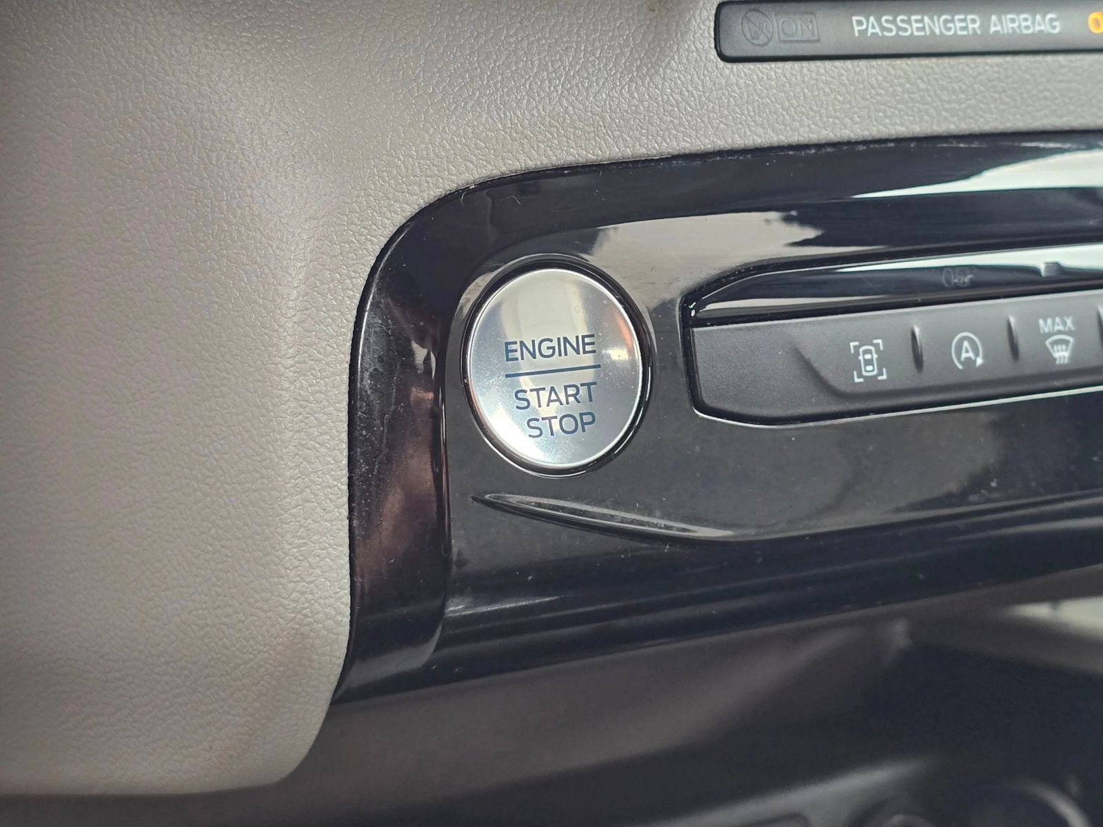 Used 2023 Ford Escape Active w/ Tech Pack #1 FWD image 28