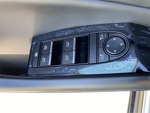 New 2025 MAZDA CX-30 AWD 2.5 S w/ Select Sport Pkg image 14