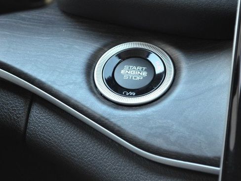 Used 2023 Jeep Grand Cherokee 4WD 4xe w/ Luxury Tech Group II image 27