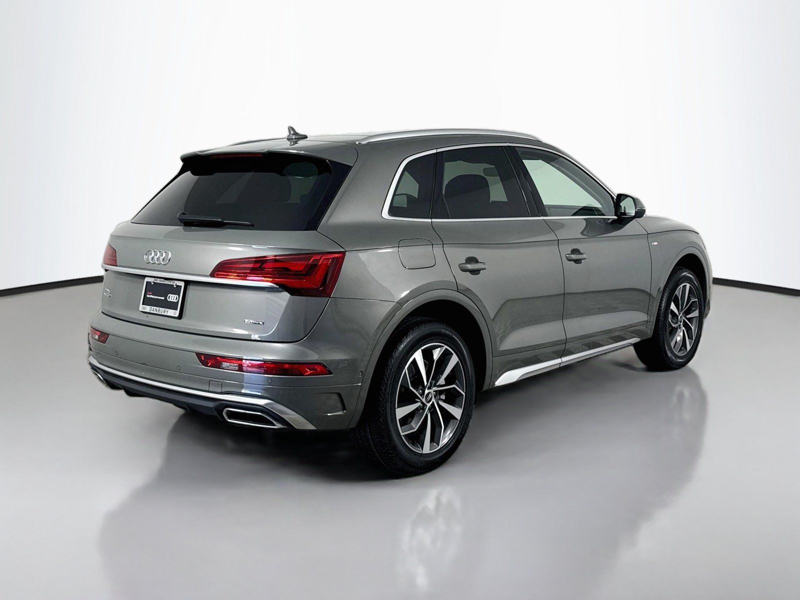 Used 2024 Audi Q5 2.0T Prestige AWD/4WD image 9