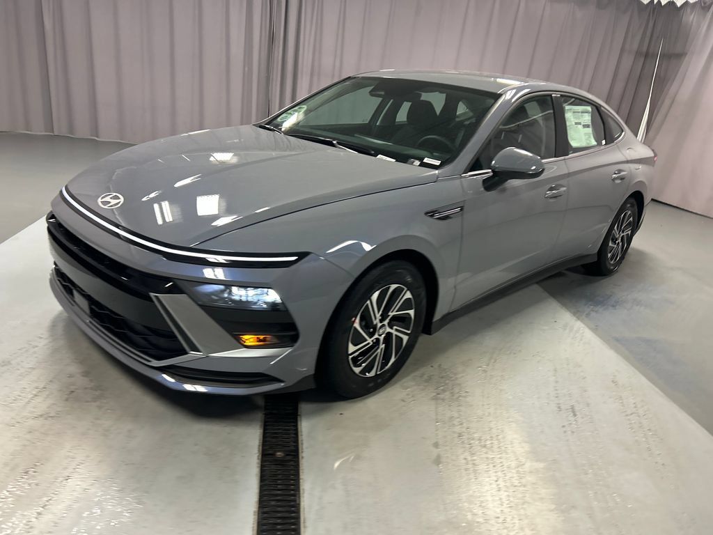 New 2026 Hyundai Sonata Blue FWD image 3