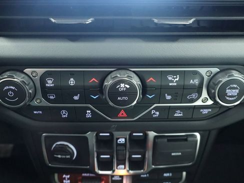 New 2026 Jeep Gladiator Mojave w/ Safety Group AWD/4WD image 53
