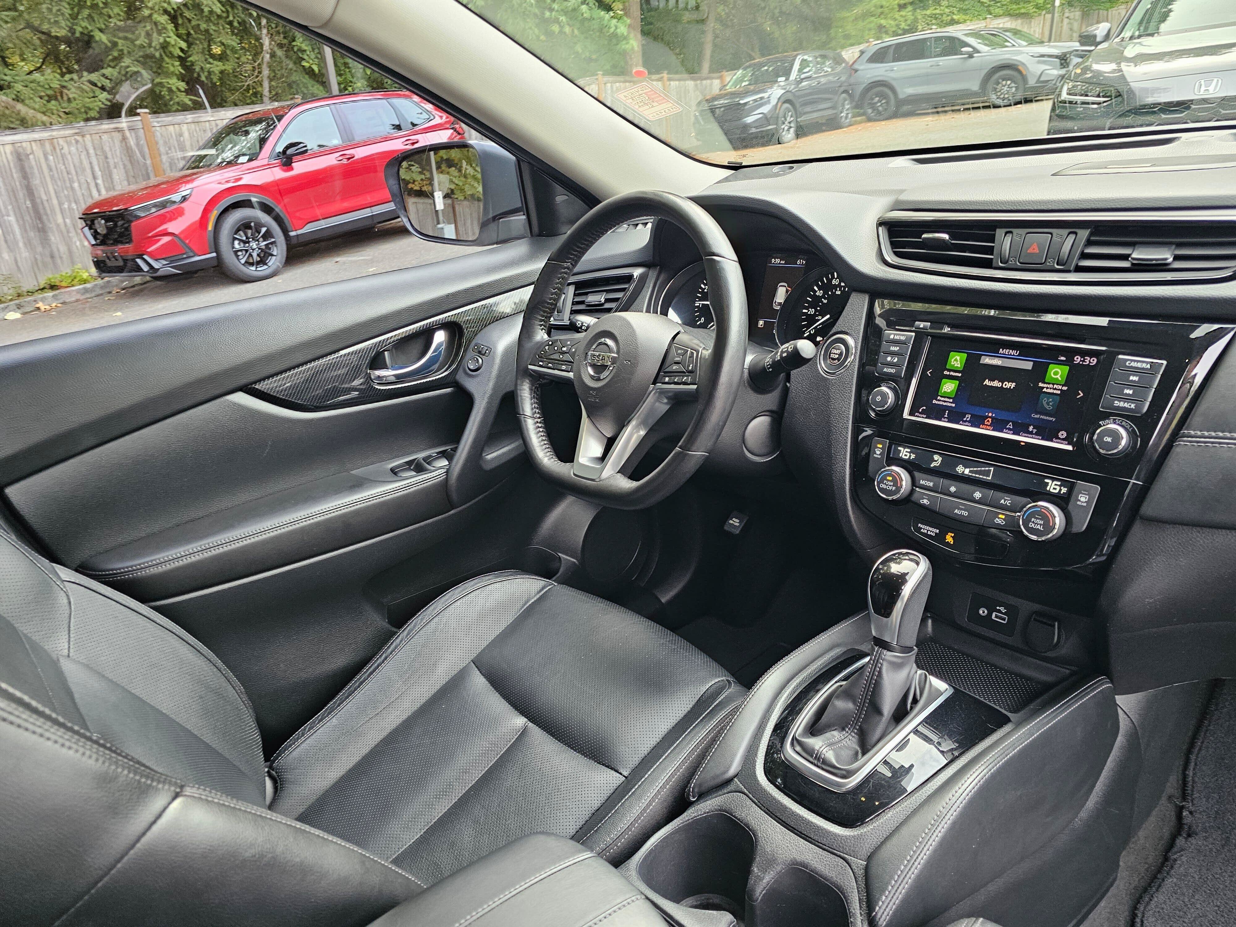 Used 2018 Nissan Rogue SL w/ Premium Package AWD/4WD image 10