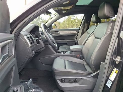 Used 2020 Volkswagen Atlas Cross Sport SE AWD/4WD image 15