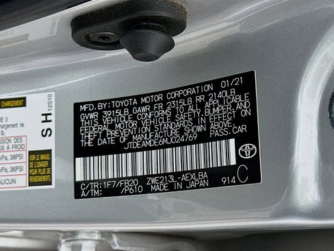 Used 2021 Toyota Corolla LE w/ Carpet Mat Package (TMS) FWD image 12