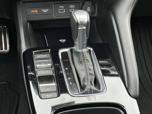 Certified 2025 Acura Integra A-Spec image 24