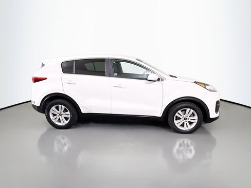 Used 2017 Kia Sportage LX image 11