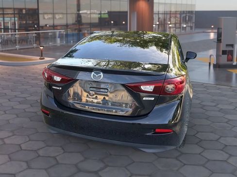 Used 2018 MAZDA MAZDA3 Touring FWD image 9