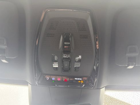 Used 2023 Cadillac Lyriq AWD image 15