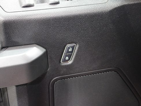 Used 2018 Ford F150 XLT w/ Equipment Group 302A Luxury image 8