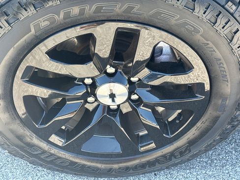 Used 2022 Chevrolet Silverado 1500 RST w/ Z71 Off-Road Package AWD/4WD image 11