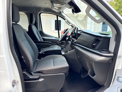 Used 2024 Ford Transit 350 XLT RWD image 7