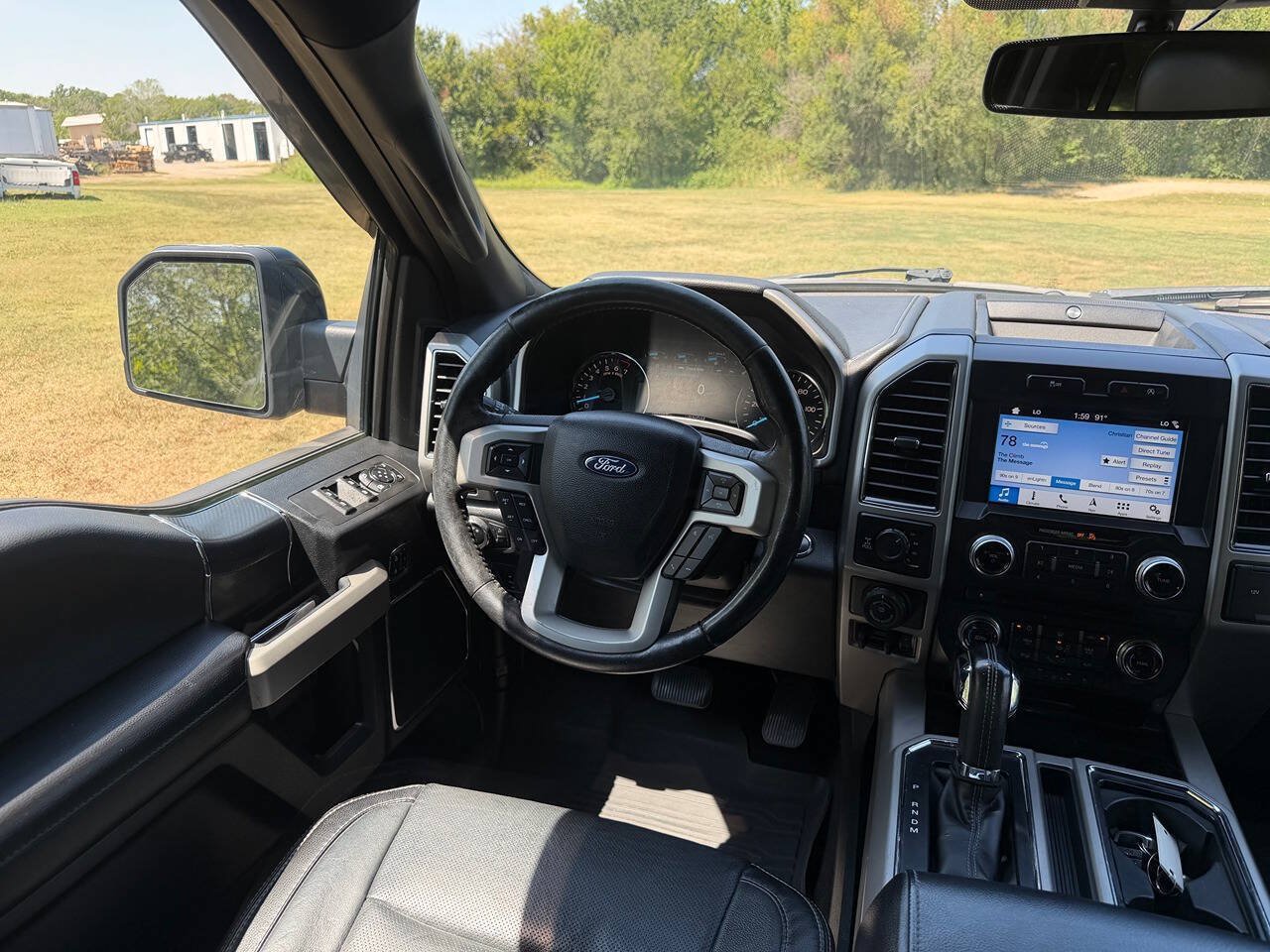 Used 2018 Ford F150 Lariat w/ Equipment Group 502A Luxury AWD/4WD image 15