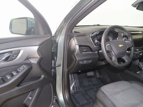 Used 2023 Chevrolet Traverse LT image 45